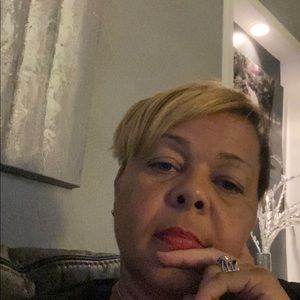 Meet your Posher, Sylvia